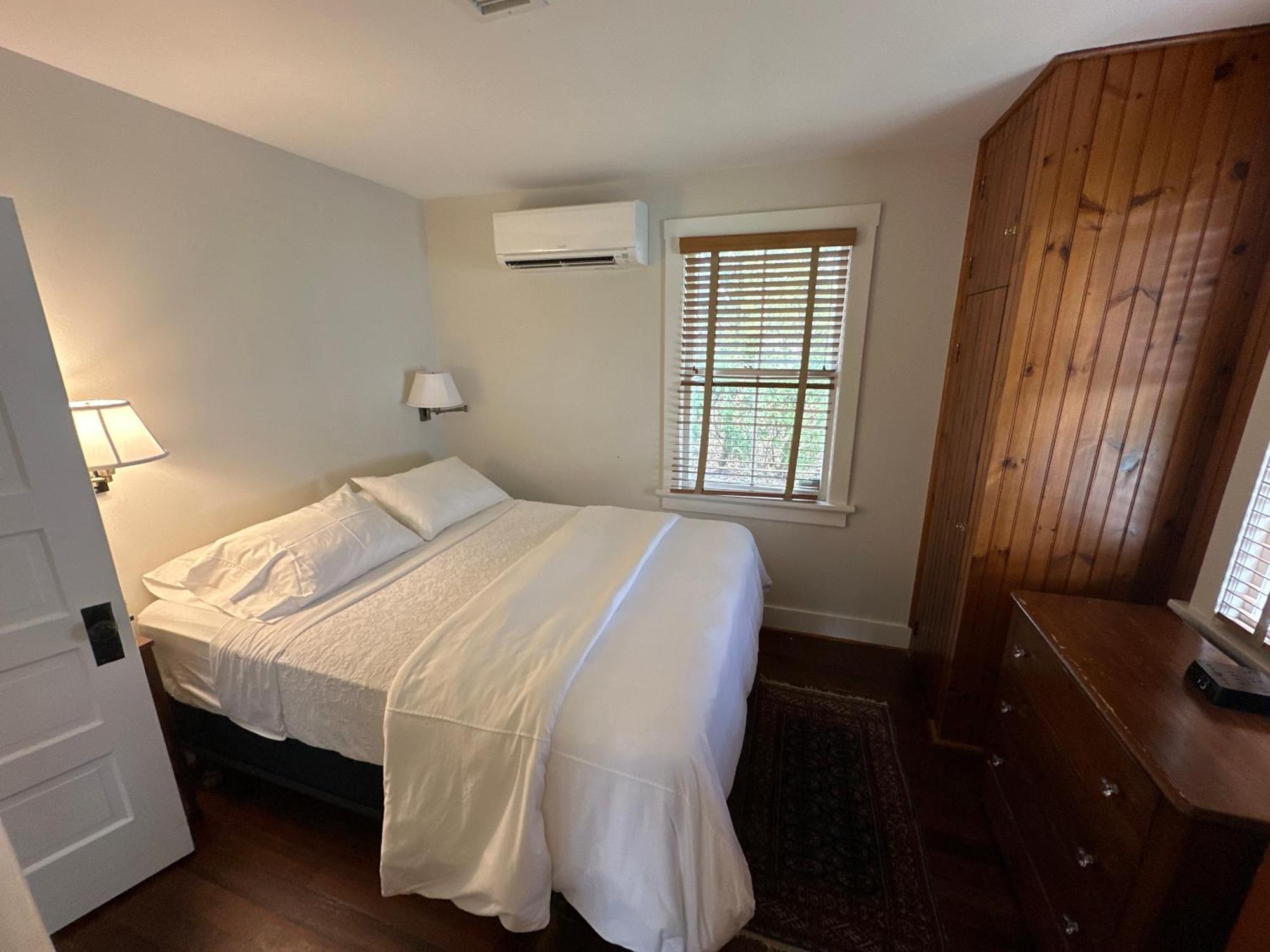 The 1708 House Bed & Breakfast Southampton Eksteriør bilde