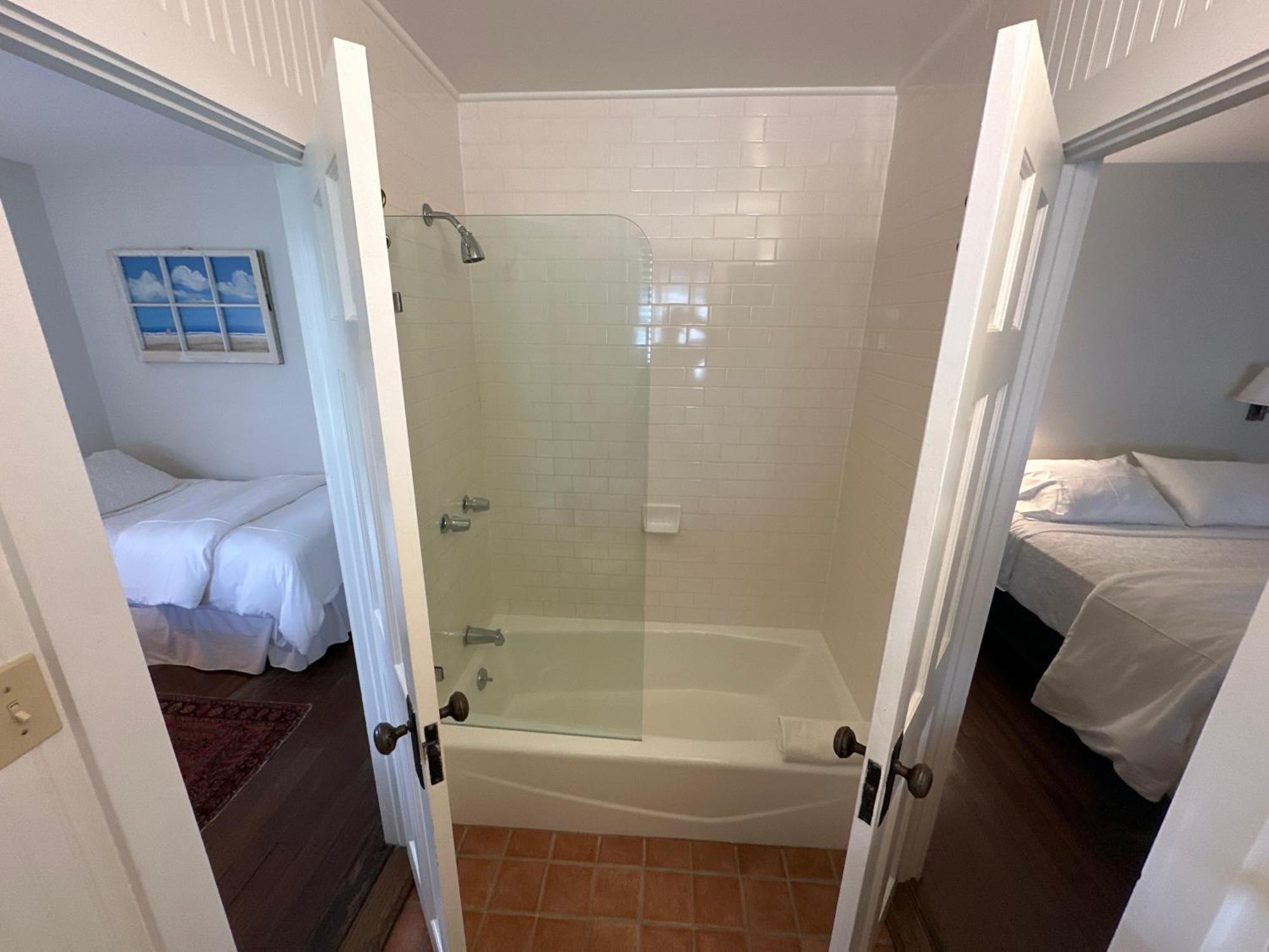The 1708 House Bed & Breakfast Southampton Eksteriør bilde